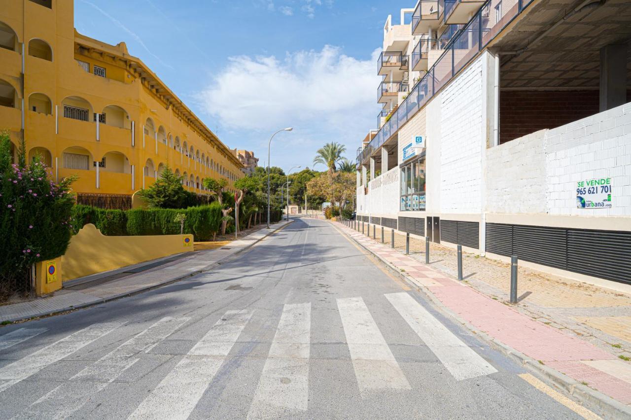 Apartment Sandra By The Sea El Campello Exteriör bild