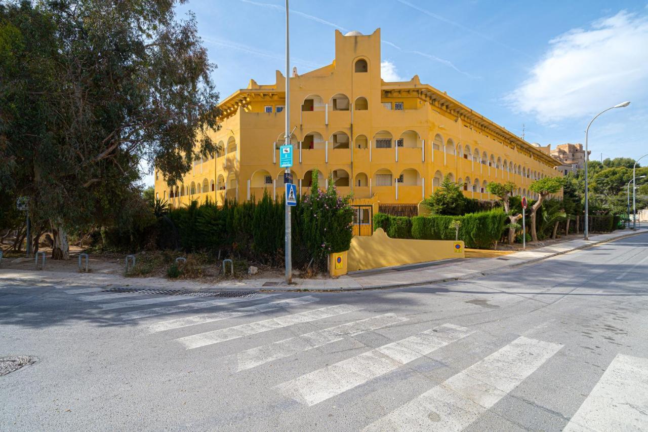 Apartment Sandra By The Sea El Campello Exteriör bild